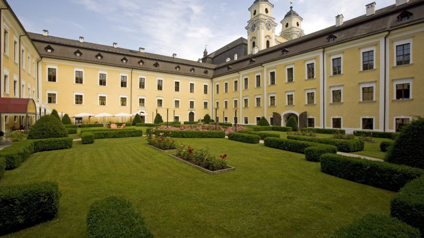 Schloss Mondsee