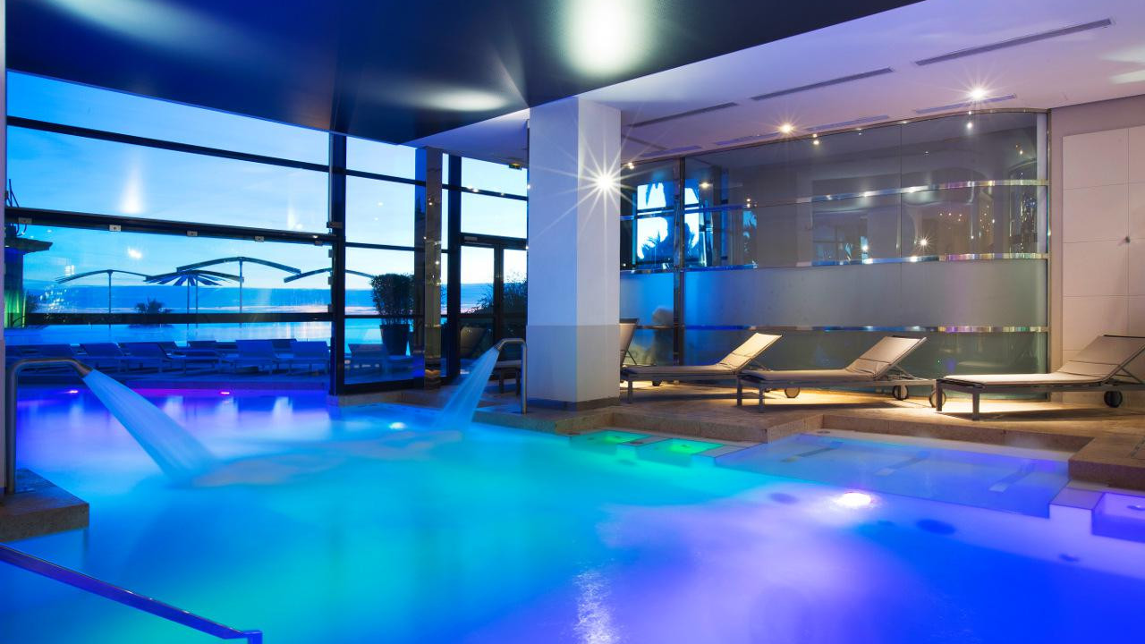 Radisson Blu 1835 Hotel & Thalasso 