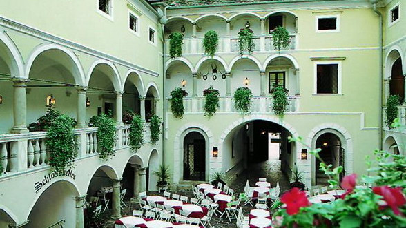 Hotel Schloss Weikersdorf