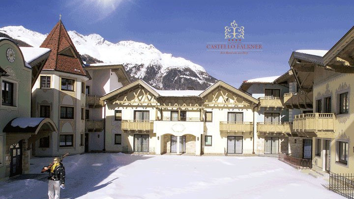 Castello Falkner Chalets and Residence
