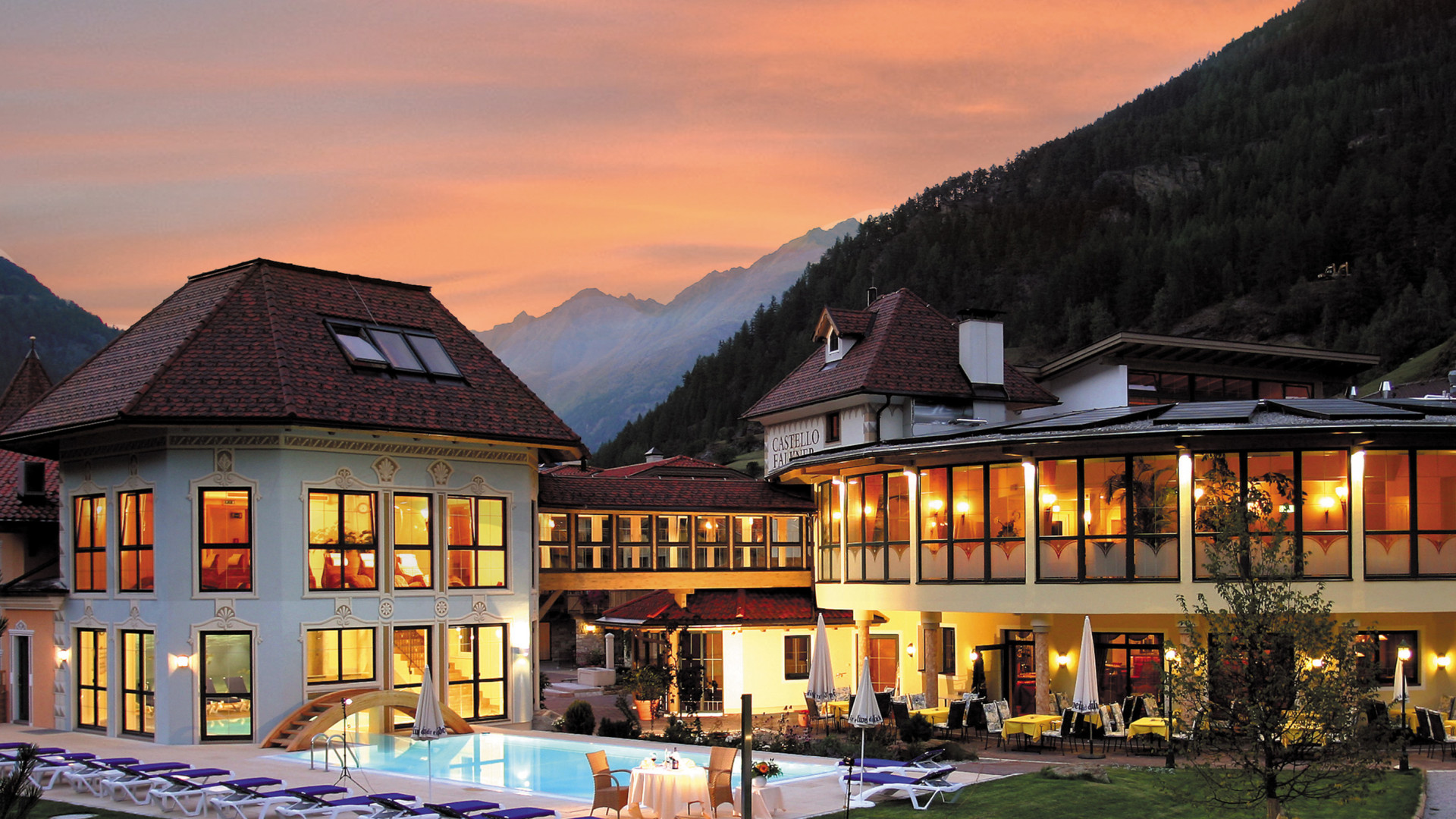 Castello Falkner Chalets and Residence