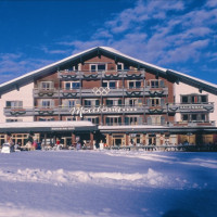 Deluxe Hotel and Chalet Montana