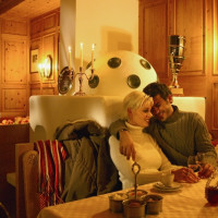 Deluxe Hotel and Chalet Montana