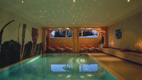 Deluxe Hotel and Chalet Montana